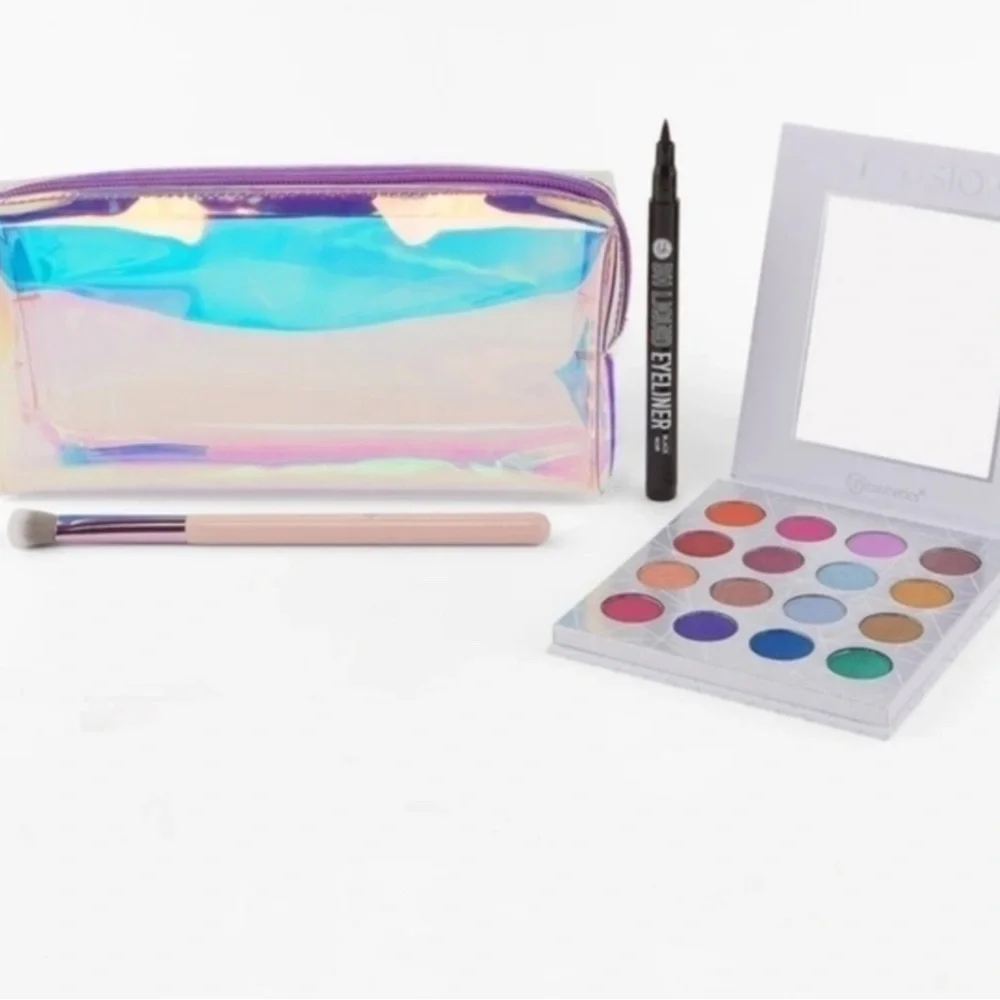 BH Holographic Makeup Set with Eyeshadow Palette and Eyeliner, Eyeshadow Brush